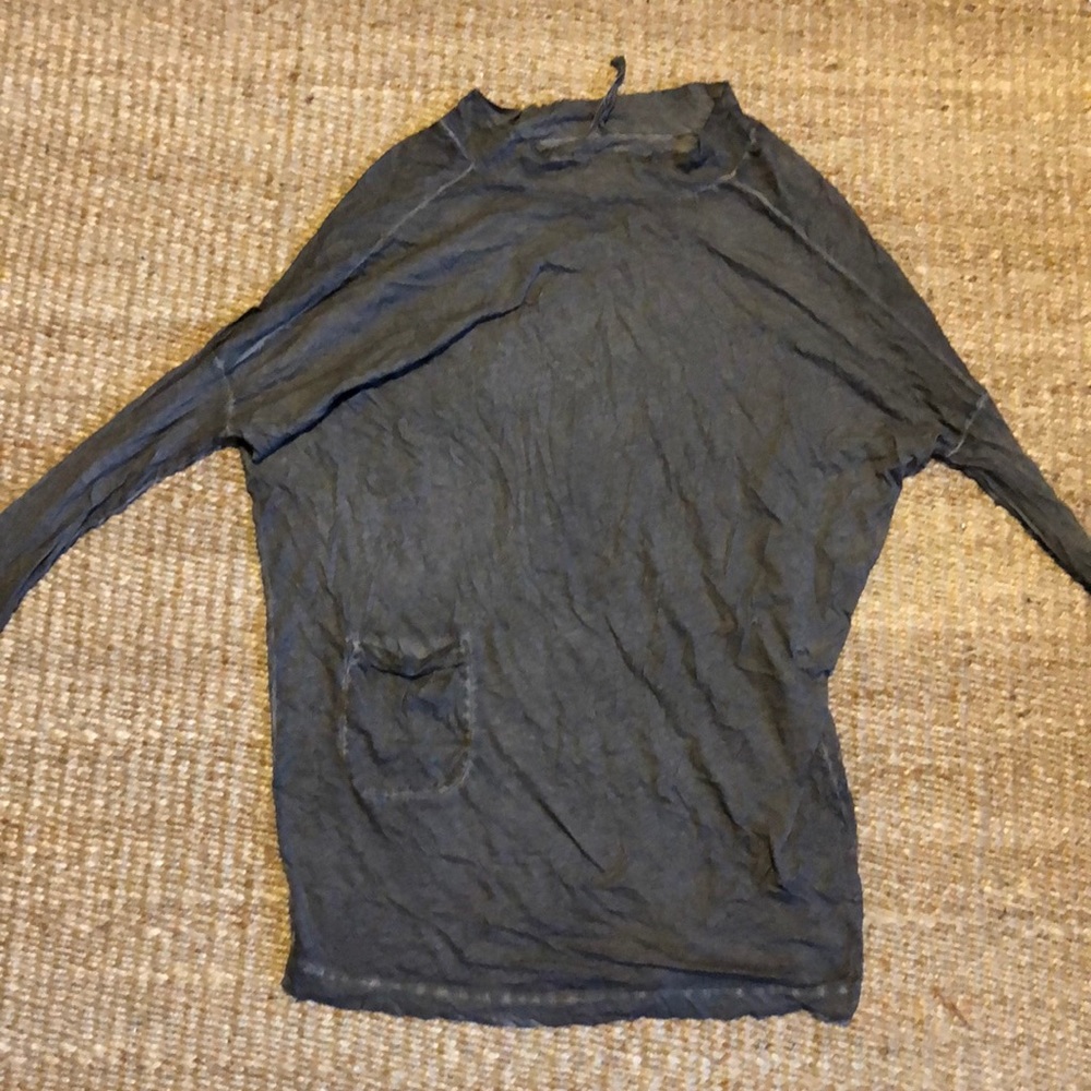 Humanoid tunic blouse